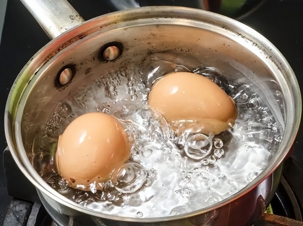 每天早上吃一个鸡蛋，对身体好不好？研究人员直说了